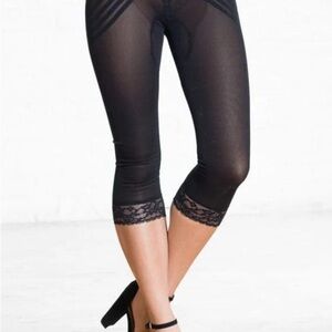 NWT Rago Shapewear Capri Mesh Leggings Lace Trim Black Style 6269 Size M/28